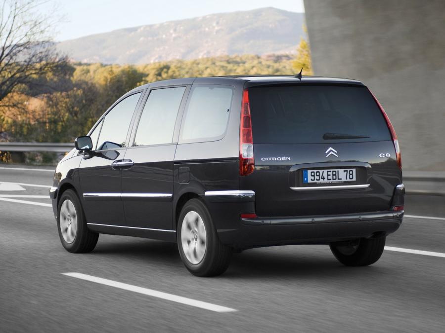  Citroen C8 2008 года  (фото 11 из 16)
